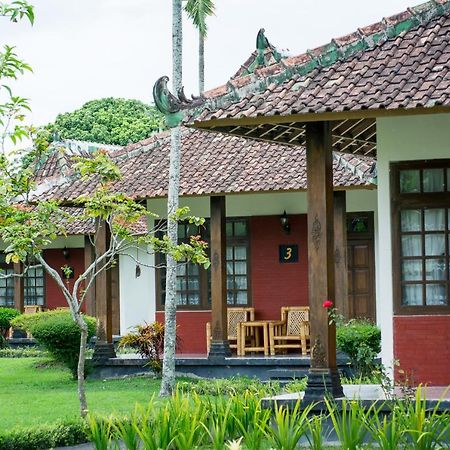 Poeri Devata Resort Hotel 普兰巴南 外观 照片