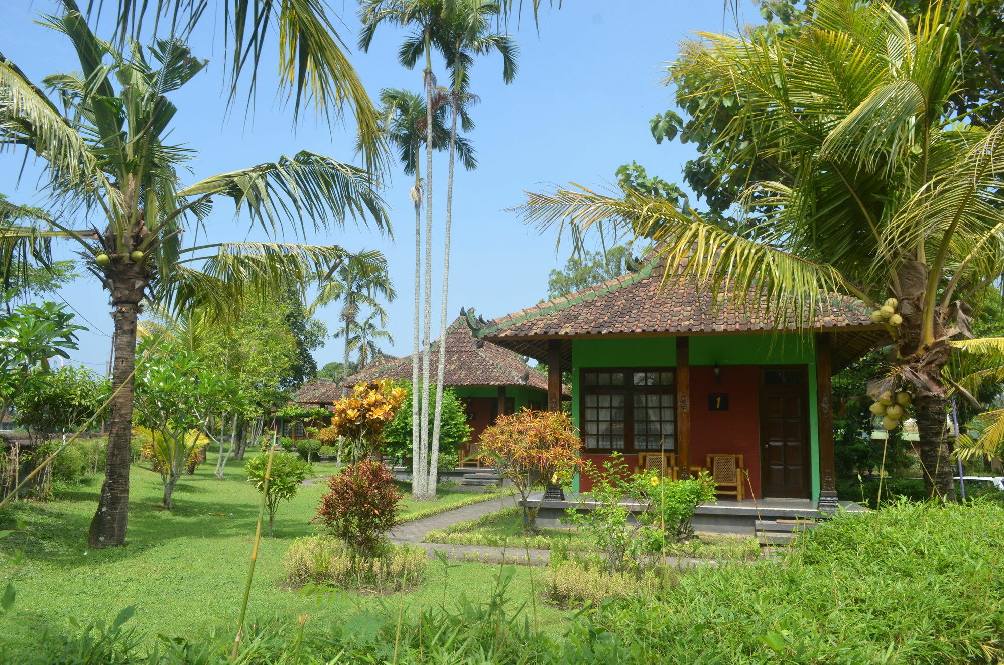 Poeri Devata Resort Hotel 普兰巴南 外观 照片